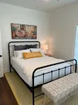 Modern Cottage in Downtown Benton