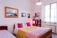 Renata Holiday Home - Holidays & Tourism in la Spezia - Ampio Giardino Esterno
