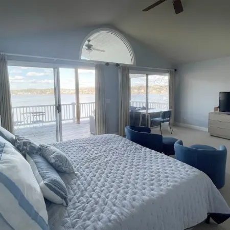 4-BR Lakefront Home with Amazing Views