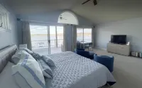 4-BR Lakefront Home with Amazing Views