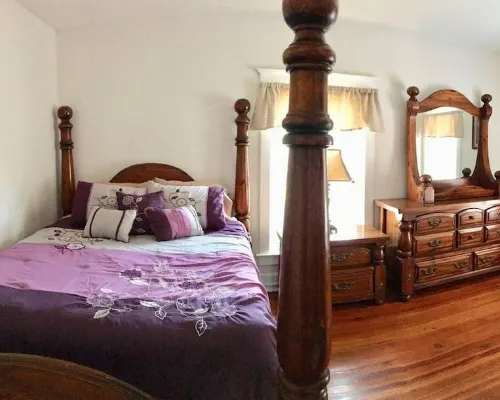 3 bedroom/1.5 bath Baseball rental 6 minutes to Cooperstown All star village. Hotels in Oneonta