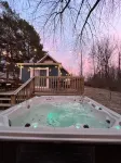 Lake Forest Cottage - Dog Friendly w/ Hot Tub, Firepit and Kayaks Hotels in Montcalm County