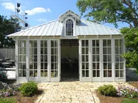 The Art House - indoor jacuzzi, and only one block from downtown!!