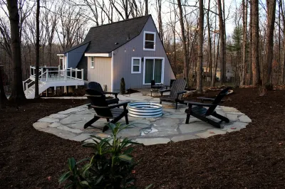 A-Frame Mountain Retreat Hotels near Poor House Farm Park - Rotary Pavilion
