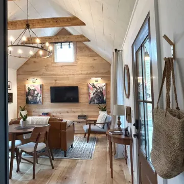 Modern Luxury meets Downtown Experience Centrally-Located in Bryson City