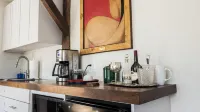 Fresh East End Apartment Walkable to Downtown Portland