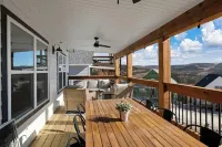 LakeViews! 2 Pools,PrivateHotTub,Firepit,Shuffleboard,Arcade Branson Golf Nearby