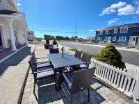 Steps 2 Beach- Family, Walk 2 Downtown, Close 2 AC.