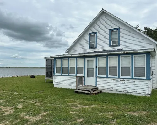 Cozy 4 Bedroom Cabin on Blue Dog Lake - Perfect for Families and Friends Hotels in Day County