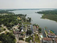 Lake Wawasee, Outdoor TV, Surround Sound & Bikes - 4-Sterne