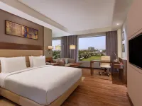 DoubleTree by Hilton Agra Hotels in Agra