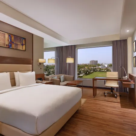 DoubleTree by Hilton Agra