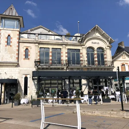 La Ti Source à 2 pas du Vieux Port, en Impasse Privée, Avec Garage