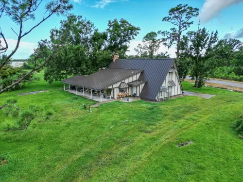 Camp Dularge DeLight Sleeps 8 Dulac & Houma by Falgout Marina