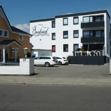 Modern apartment near the beach with beach chair