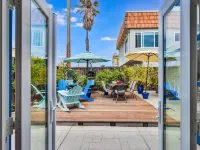 Famous Captain's Bungalow โรงแรมในอ็อกซ์นาร์ด