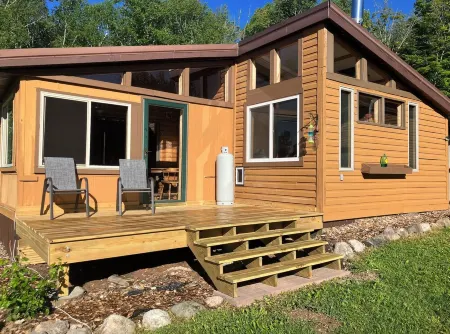 Cozy Cabin located directly on the ORV trail. Peace & seclusion.