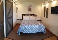 The Taiga 2, Studio Apartment Hotels in Healy