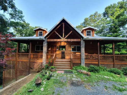 Peaceful getaway at a beautiful cabin in the NC mountains!!!