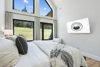 Welcome to The Yellowpine Retreat – Your Luxury Lakefront Retreat Lake Texoma Hotels in Sherman-Denison