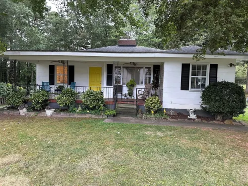 Cozy private efficiency located near downtown Raleigh, PNC Arena, NCSU, RTP, RDU