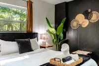 Huge Yard, BBQ, Fire-Pit, Devils Den & Rainbow Springs, Sleeps 5, Near HITS