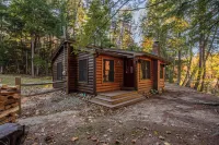 Cozy riverfront cabin on Ossipee River