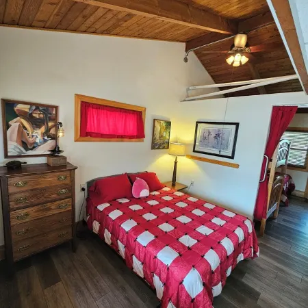 Bear Lodge, Fantastic Views Of Partridge Lake Fremont Wisconsin Wolf River