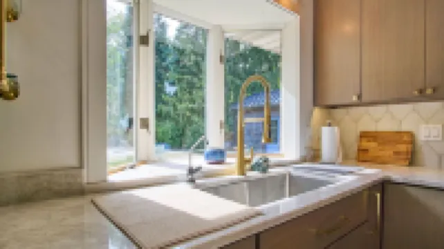 Maison de Blue et Blanc, Exquisite Home Close to Town, Campus, & Beaver Stadium