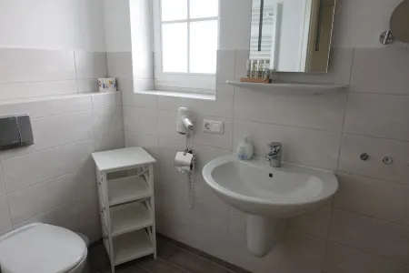 Bright apartment with direct access to the garden Отели в г. Санкт-Петер-Ординг