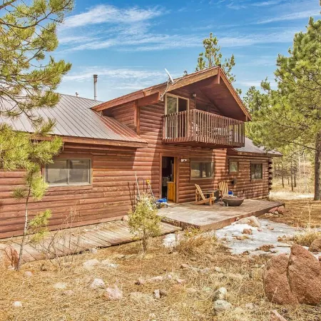 Feels Like Home Cozy Cabin