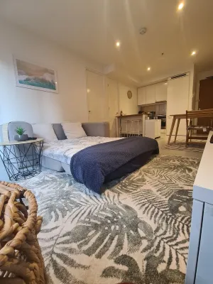 Stay in Melbourne's favourite beachside playground with Free Secure Parking 세인트 킬다 보태니컬 가든스 주변 호텔