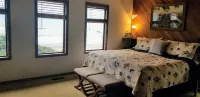 180 Degree Ocean Beach View. Depoe Bay Lincoln Beach Area.Quick Walk to Beach
