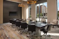 Embassy Suites by Hilton South Bend at Notre Dame - Parking
