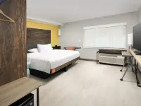Tru by Hilton San Antonio Downtown Riverwalk Hotels near Rivercenter Mall