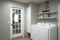 The Cozy Corner, Family Friendly, Game Room + WiFi