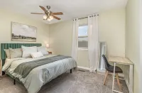 3 Miles from the ARK! 3 bedroom Home in Williamstown with Game Room!