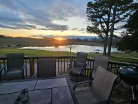 Wine Country Farmhouse On the Wine 🍷 Trail!  Private Lake kayaks Fire Pit 🔥
