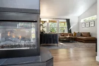 Baltimore Bungalow – HOT TUB, Walkable, Pet-Friendly