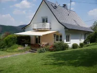 Holiday house "Garten-Oberberg" dm-drogerie markt附近的飯店