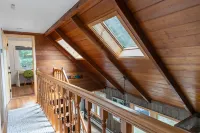 Relaxing Retreat: 7 mins to both Mountain and Village: Ski, Bike, Hike & Unwind