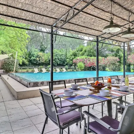 X1f33f;Superb Maison de Maître in Provence with XXL Infinity Pool and BicyclesX1f33f;