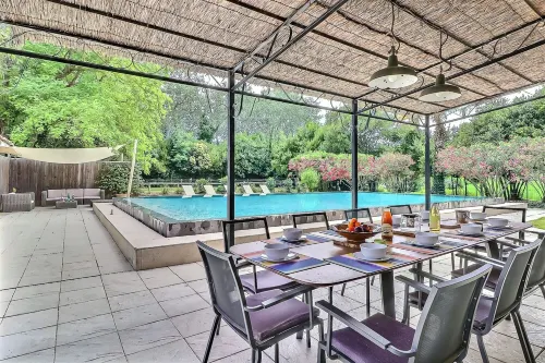 X1f33f;Superb Maison de Maître in Provence with XXL Infinity Pool and BicyclesX1f33f;