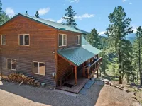 Valley View Cabin, New Hot Tub, Close to Ski Lifts!