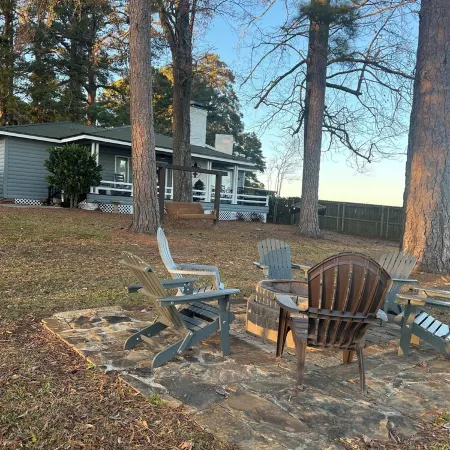 Lakeside Retreat