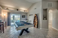 Villa Sunny Daze - 4 BR waterfront Villa with heated pool and spa/ pool table