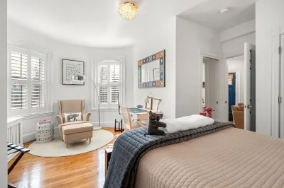 🎖The Ashmont Apartment - Close to Subway & Downtown Boston🎖 Hotellit kohteessa Dorchester