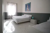 70 sqm market house 2 min from the Central Station - - 2 Yıldız