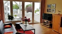 Close to the beach and with sea views, apartment in a quiet, central location
