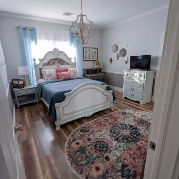 Mainly Yours - Broken Arrow Rose District